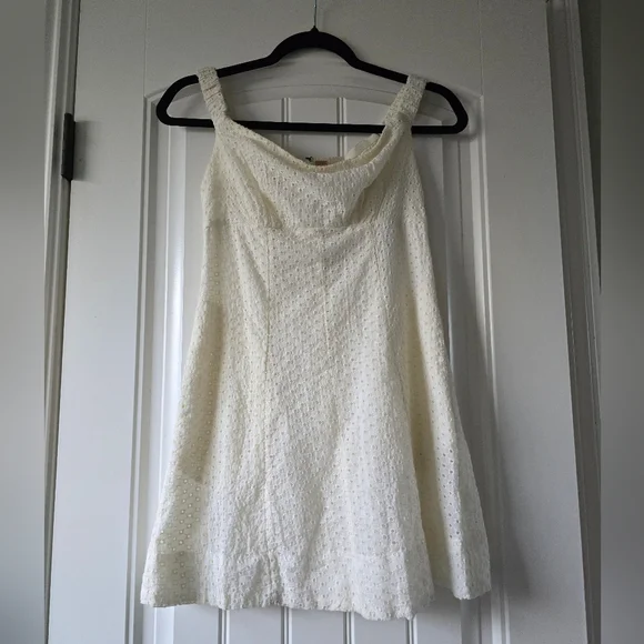 Nwt Free People Berry Kiss Mini Dress Cream Eyelet Off Shoulder Coquette Coastal - Picture 3 of 16
